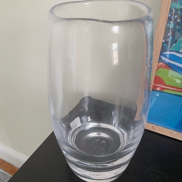 Elegant Clear Glass Vase